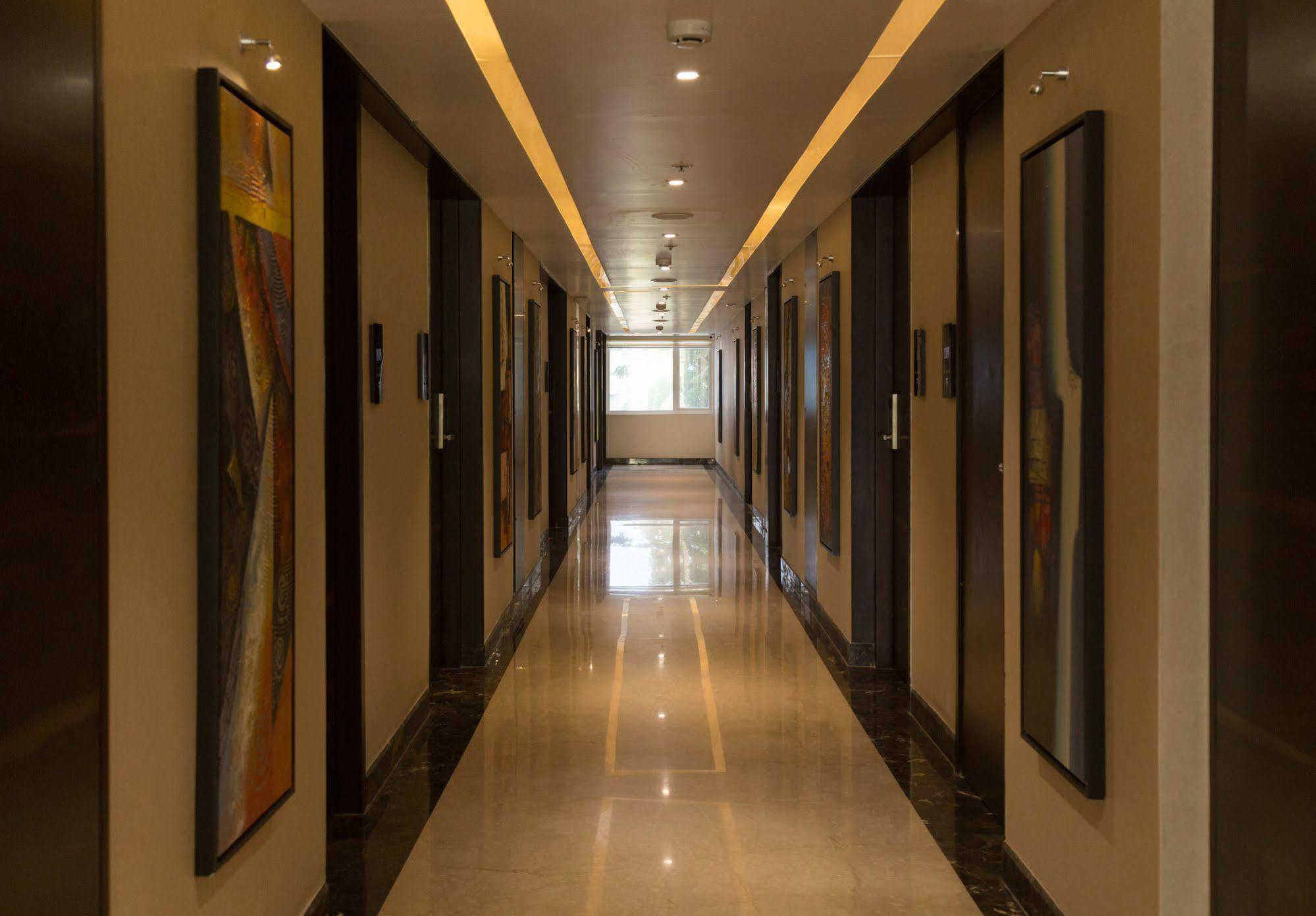 Hotel Oxina Lygon Tiruchirappalli Exterior photo